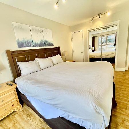 Best Ski In Ski Out Condo At Whistler Extérieur photo