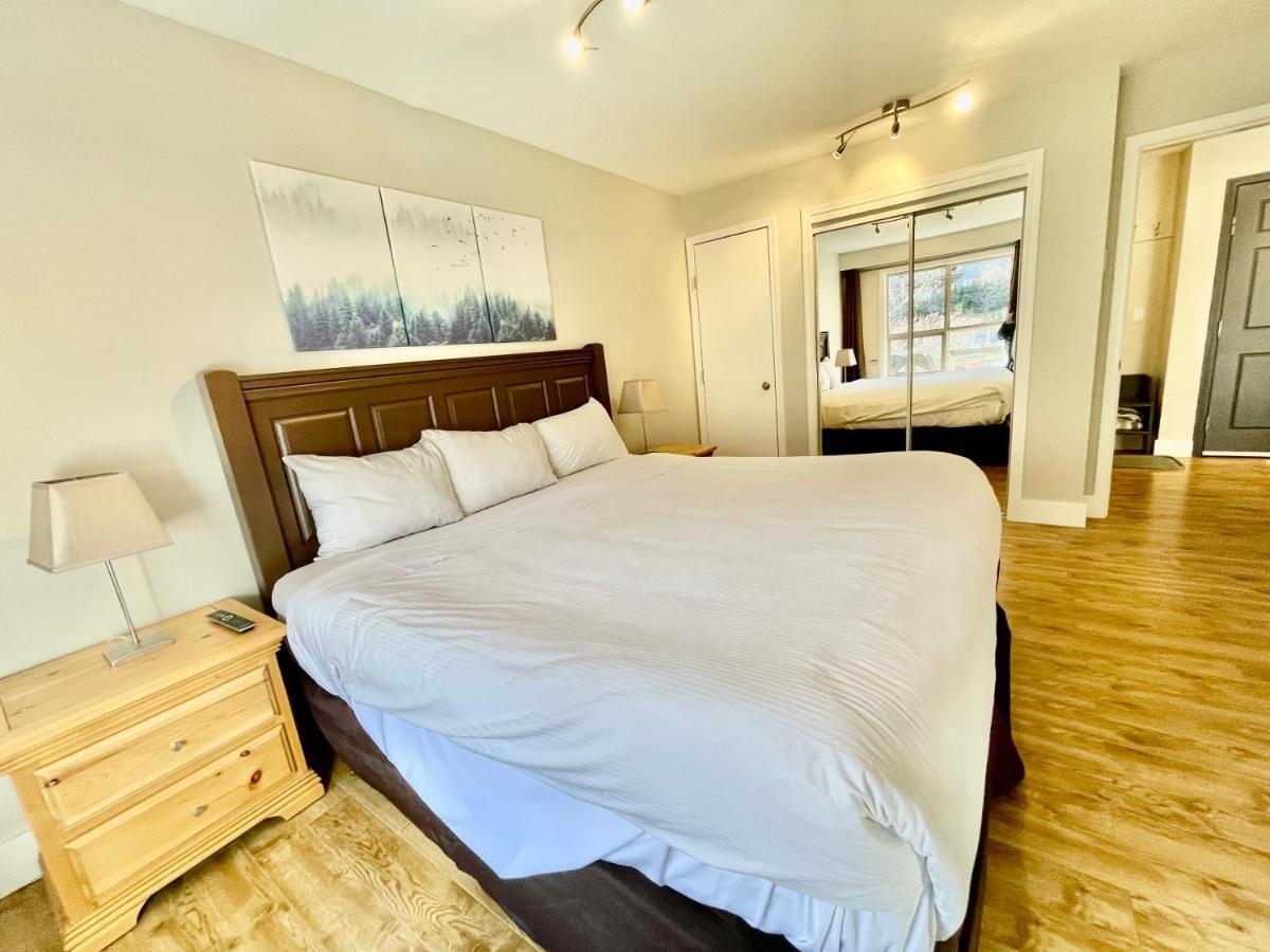 Best Ski In Ski Out Condo At Whistler Extérieur photo